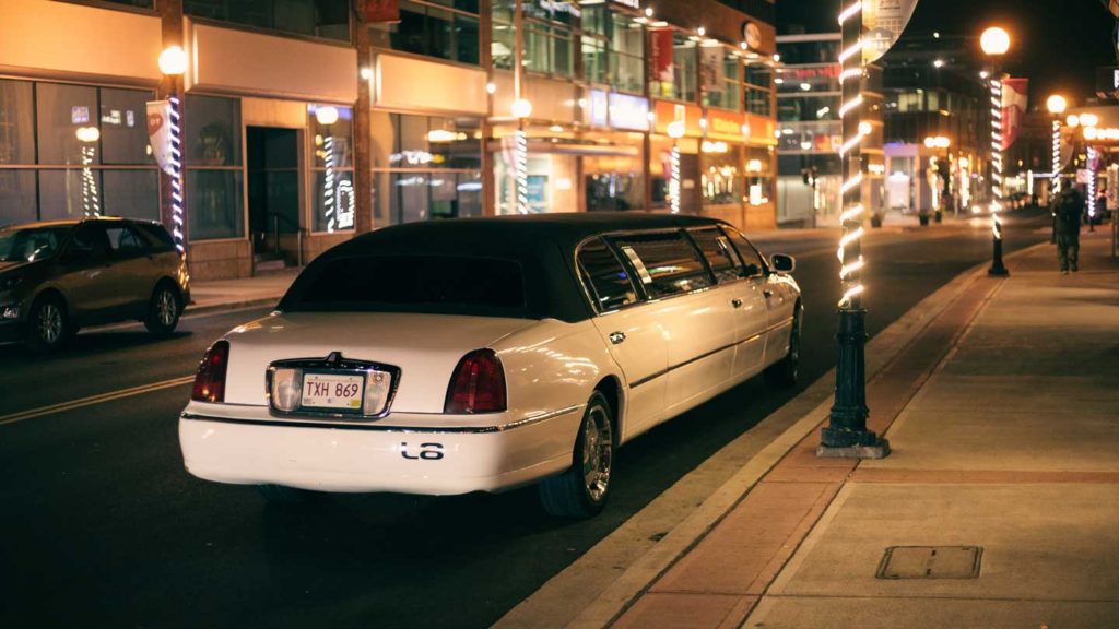 Things-to-Understand-About-Different-Types-of-Limos-on-readcrazy